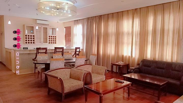 Owu Crown Hotel イバダン エクステリア 写真
