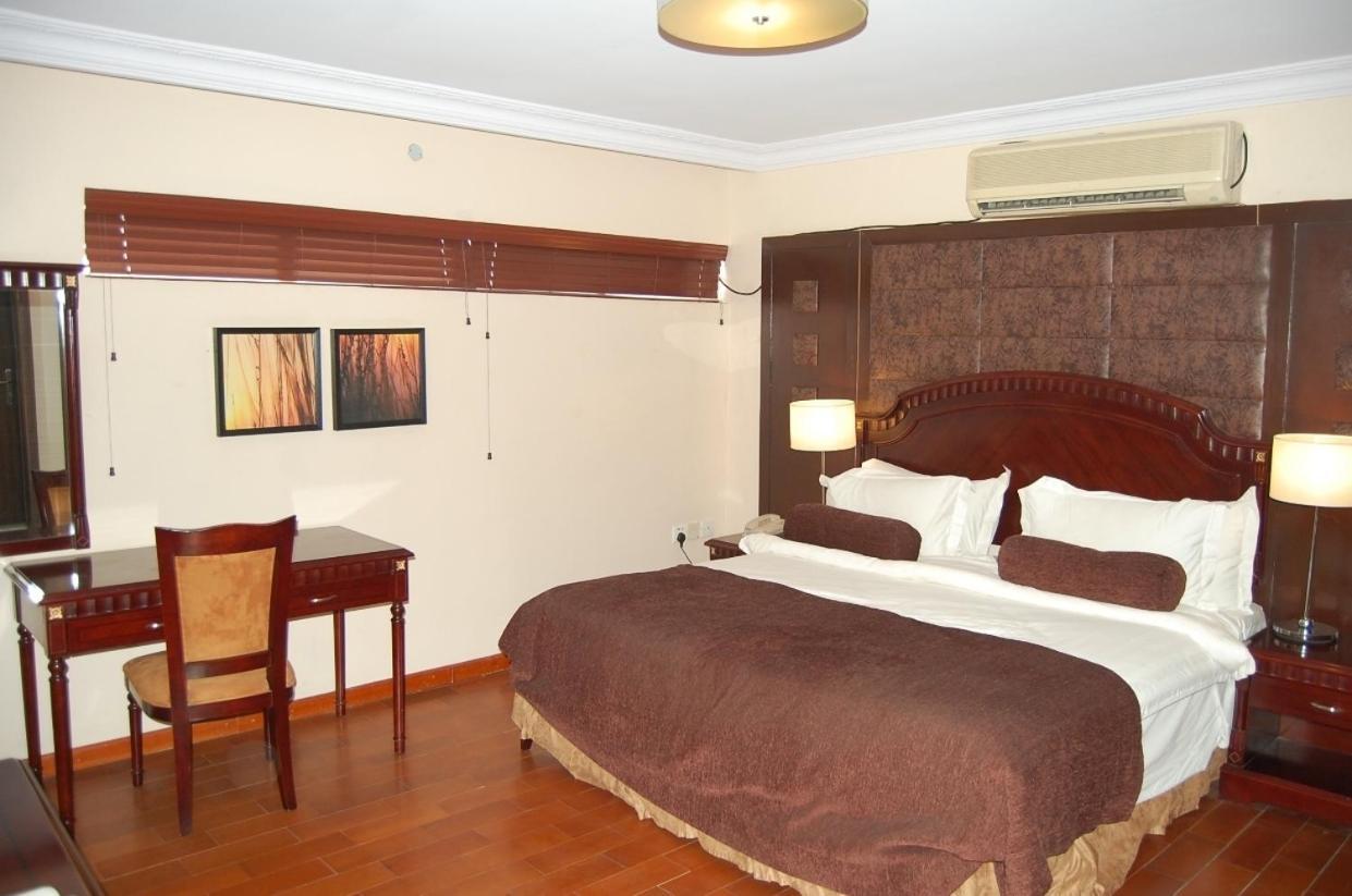Owu Crown Hotel イバダン 部屋 写真